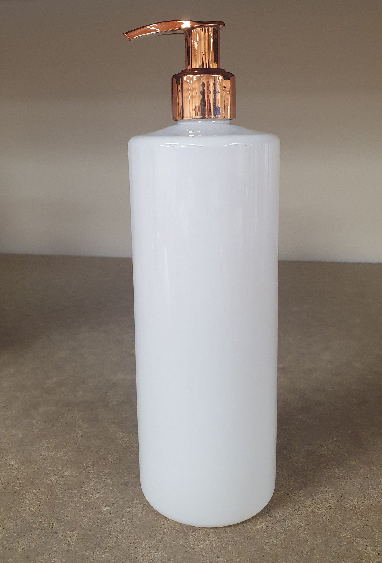 White Pump Bottles (500ml)